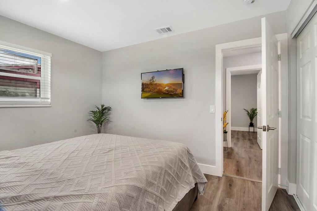 Modern Getaway Near The Beach With Room For A Boat 웨스트 팜 비치 외부 사진